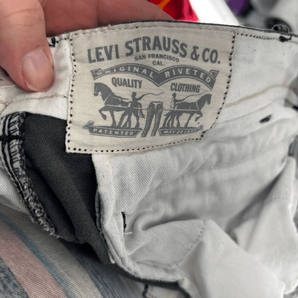 Levis Shorts Mens 40 Gray Cargo Button Pockets Utility 100% Cotton Work 9"Inseam - Picture 7 of 7